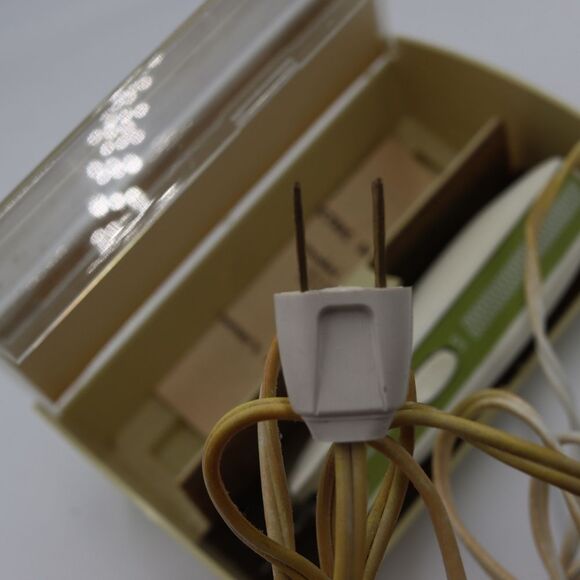 Sears Vintage 2 Speed Electric Scissors in Origional Acrylic Storage Box - Picture 7 of 14